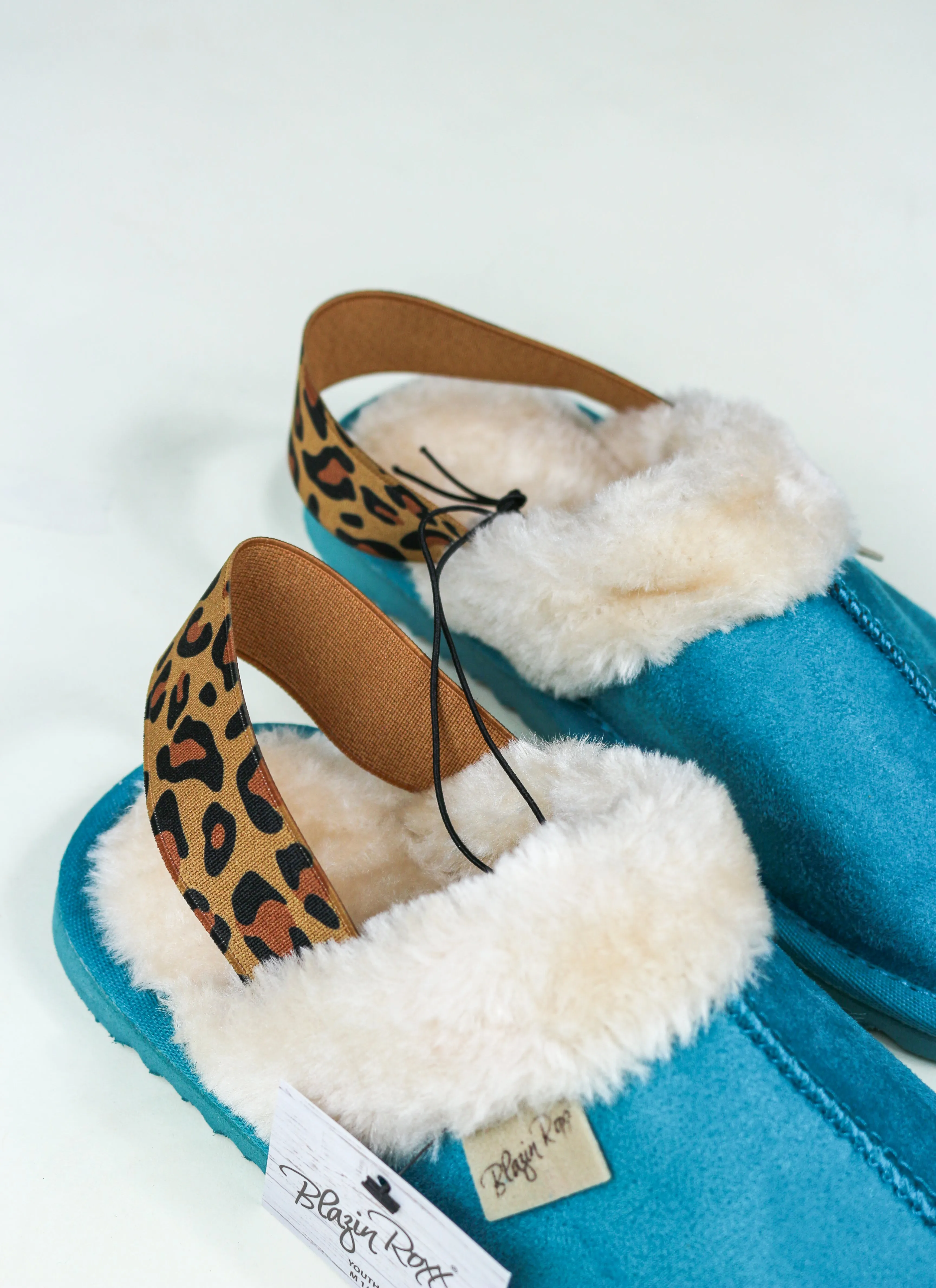 Blazin Roxx Turquoise Girls Ivory & Leopard Print Faux Fur Collar Slippers