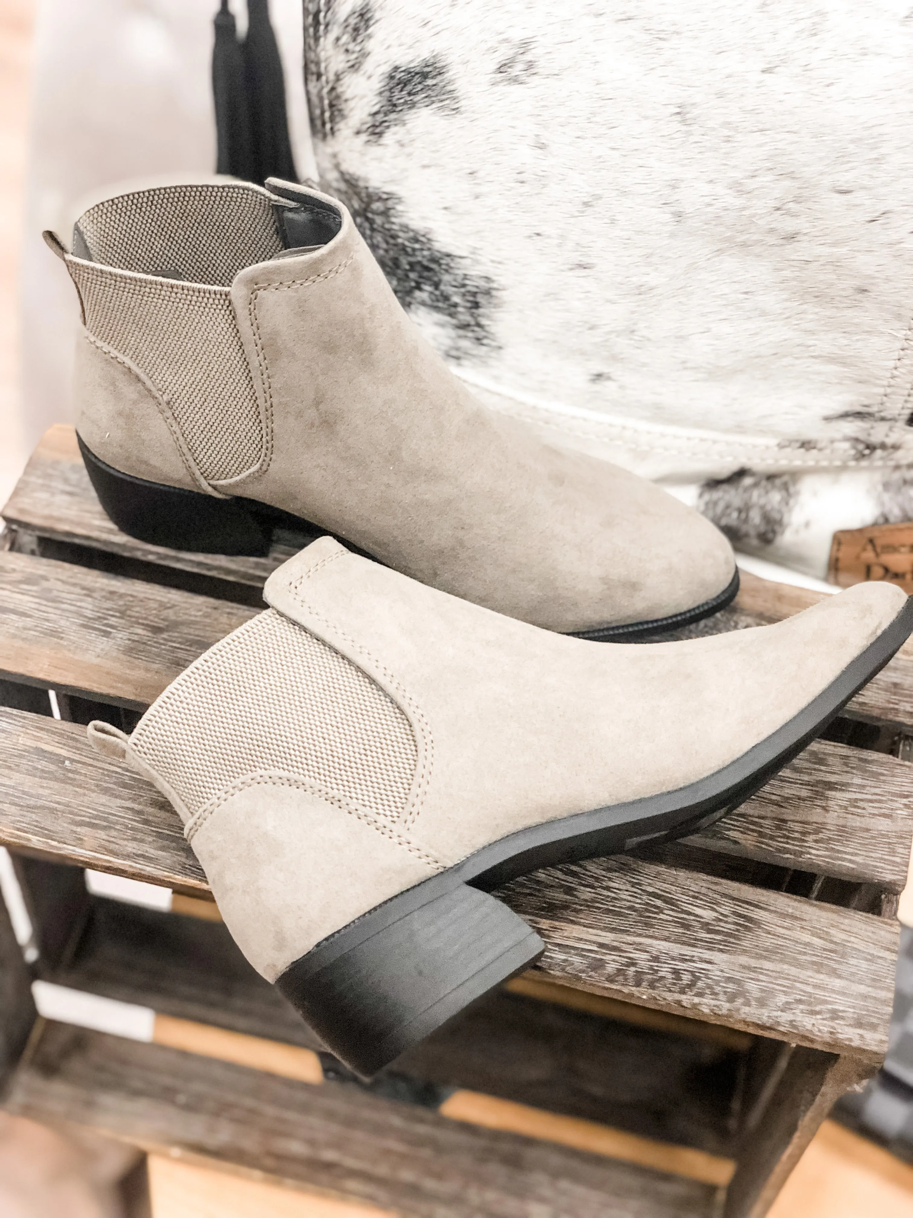 Brynlee Booties (Grey)