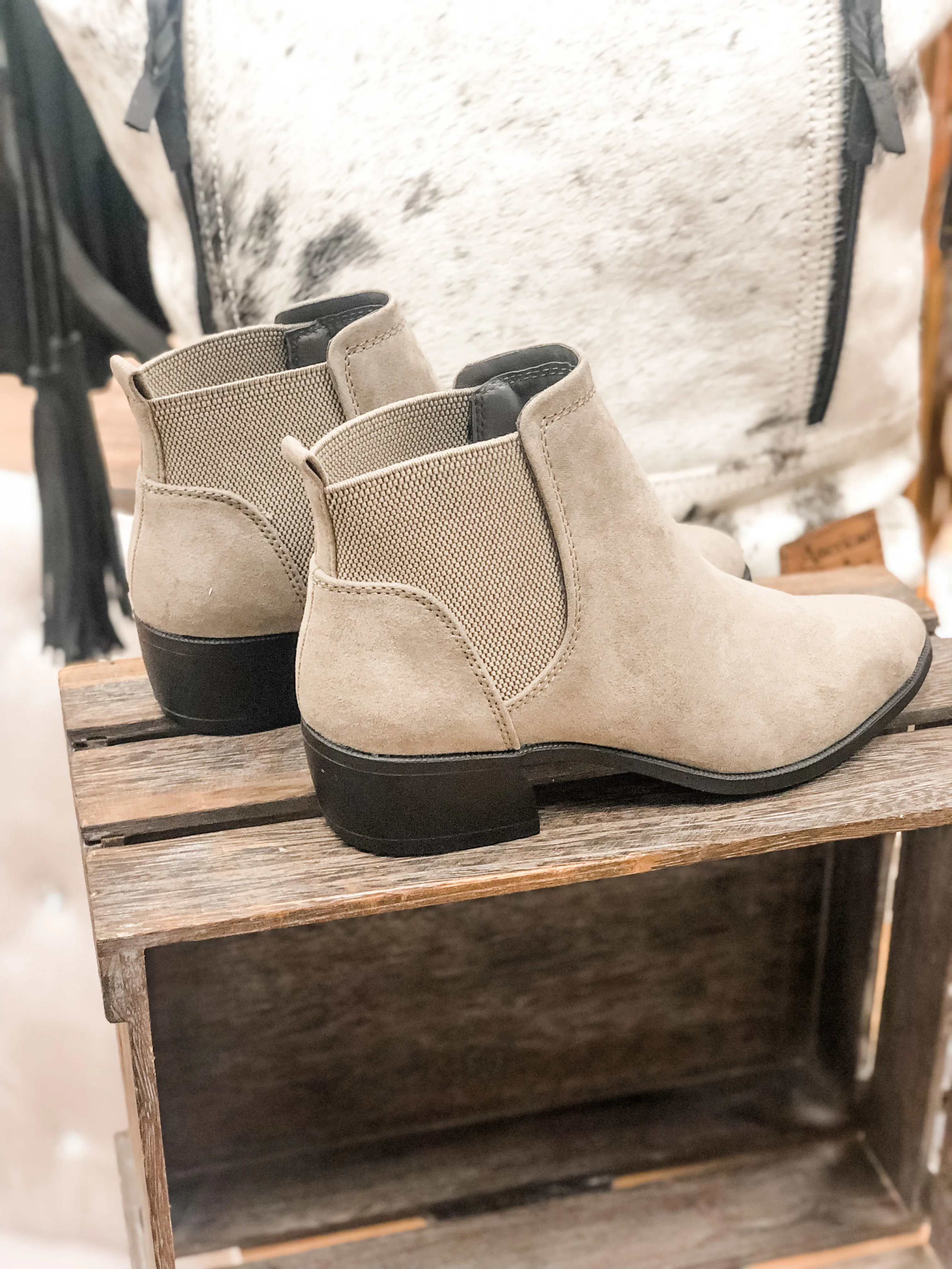 Brynlee Booties (Grey)