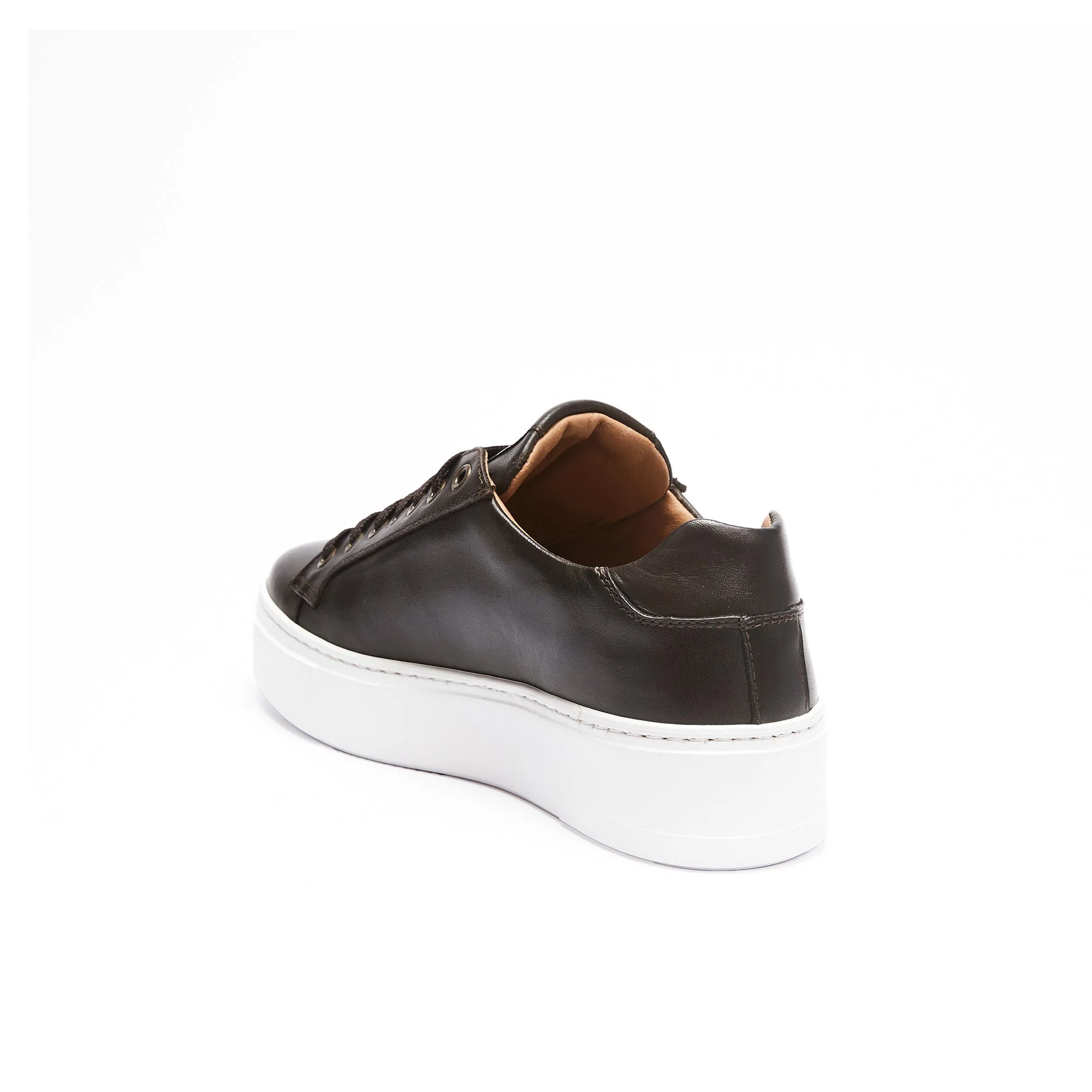 Classic lace-up sneaker dark brown