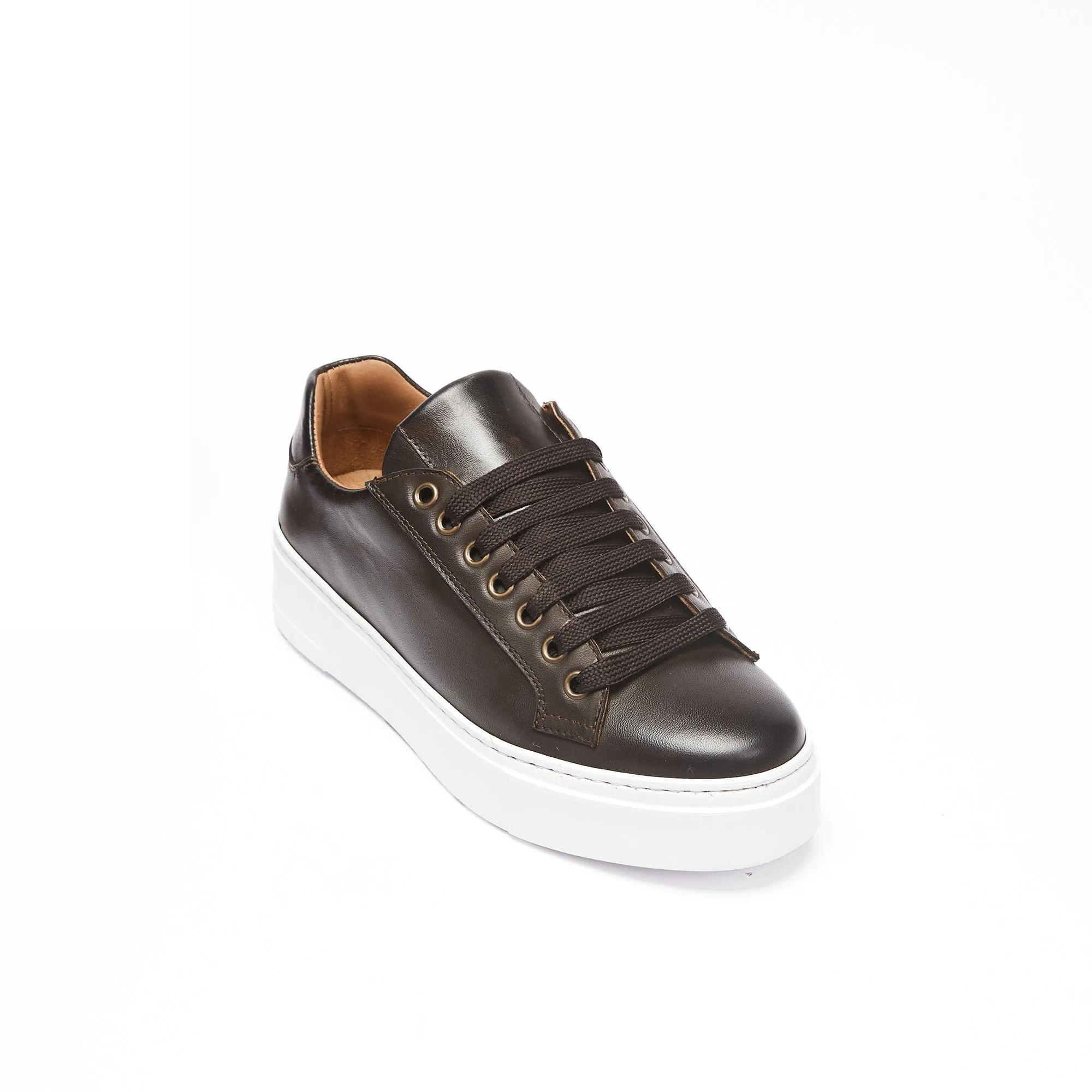 Classic lace-up sneaker dark brown