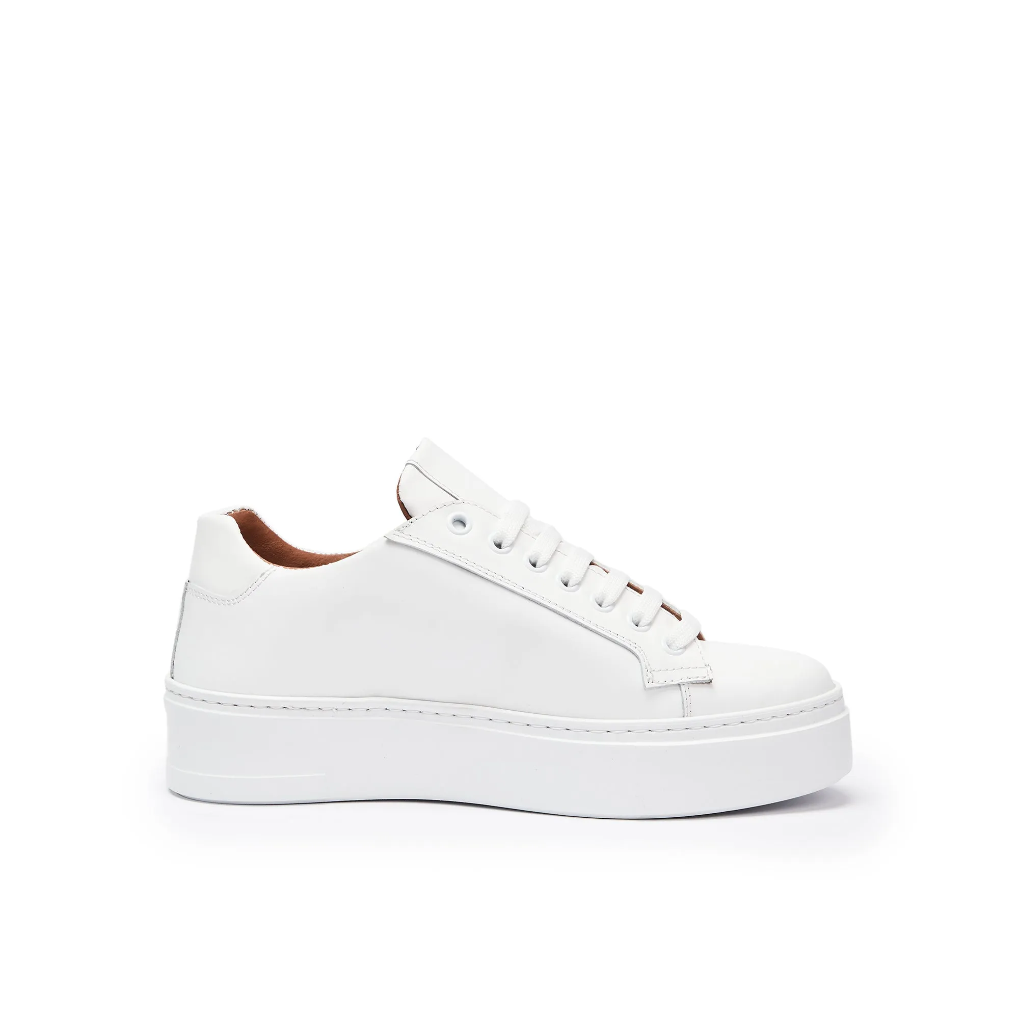 Classic lace-up sneaker white