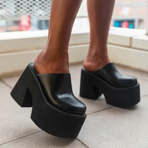 Comfortable High Fashion Mules with Chunky Platform