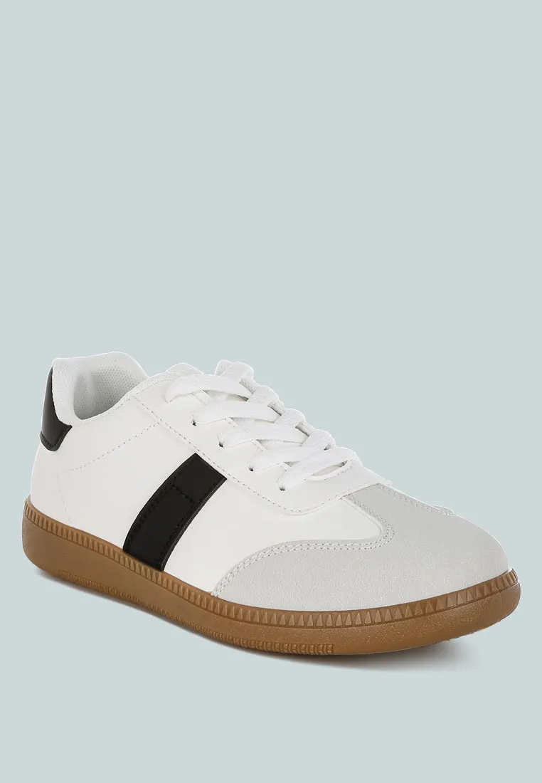 Crossover Classic Lace-Up Flatform Sneaker