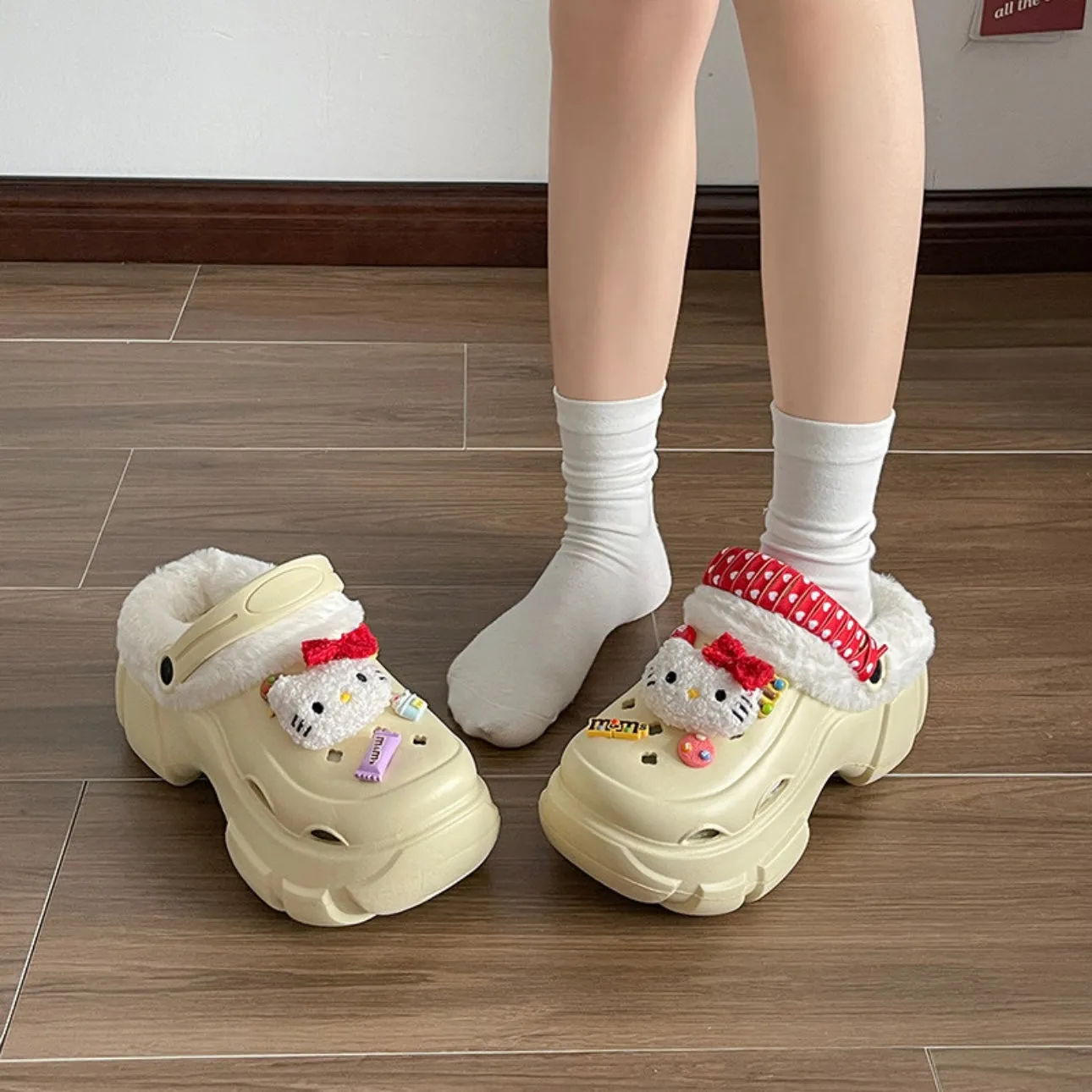 Hellokitty Fur Lined Clogs Waterproof Winter Fuzzy Slippers for Women Indoor Outdoor