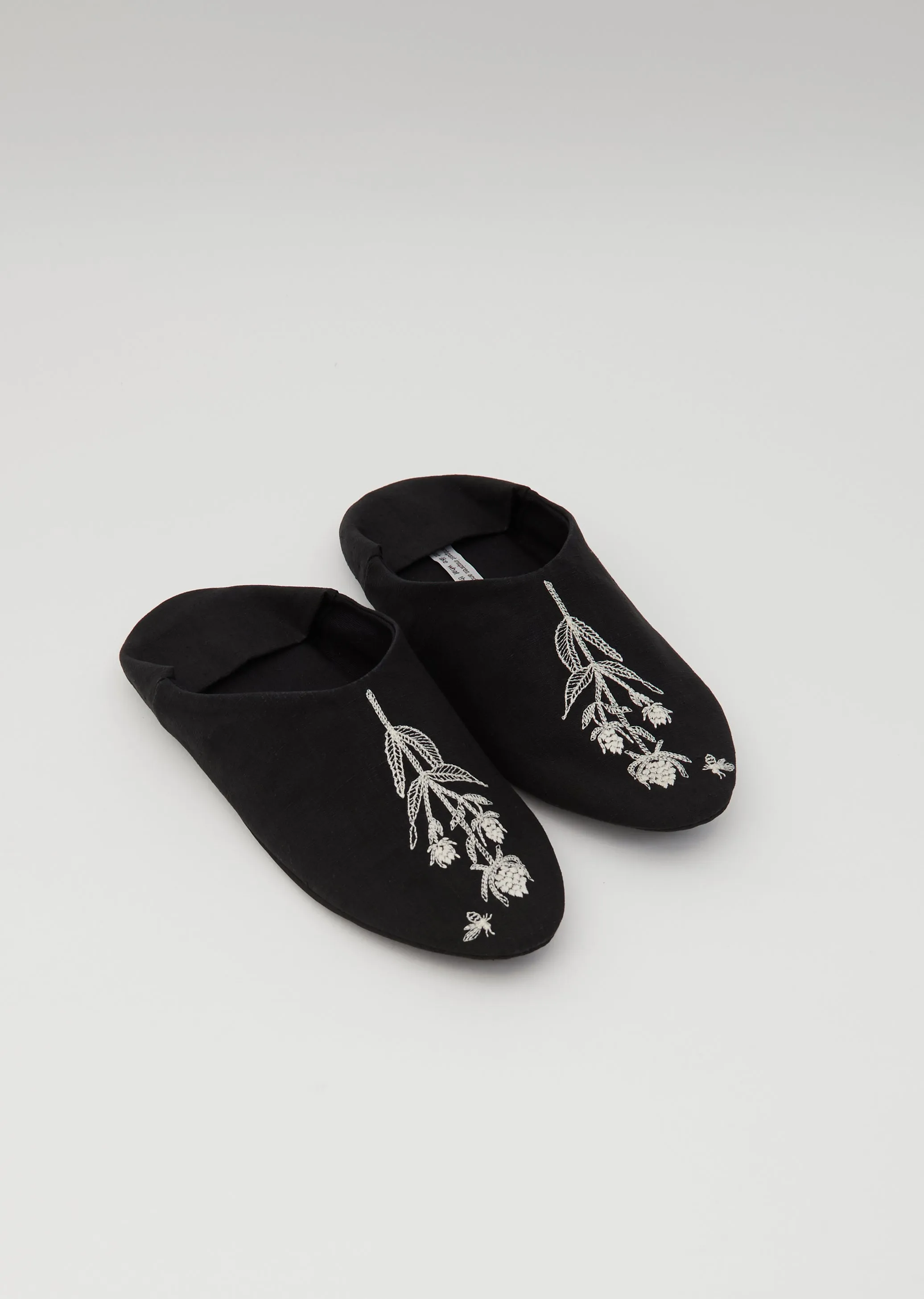 Knit Slippers — Black / Ivory