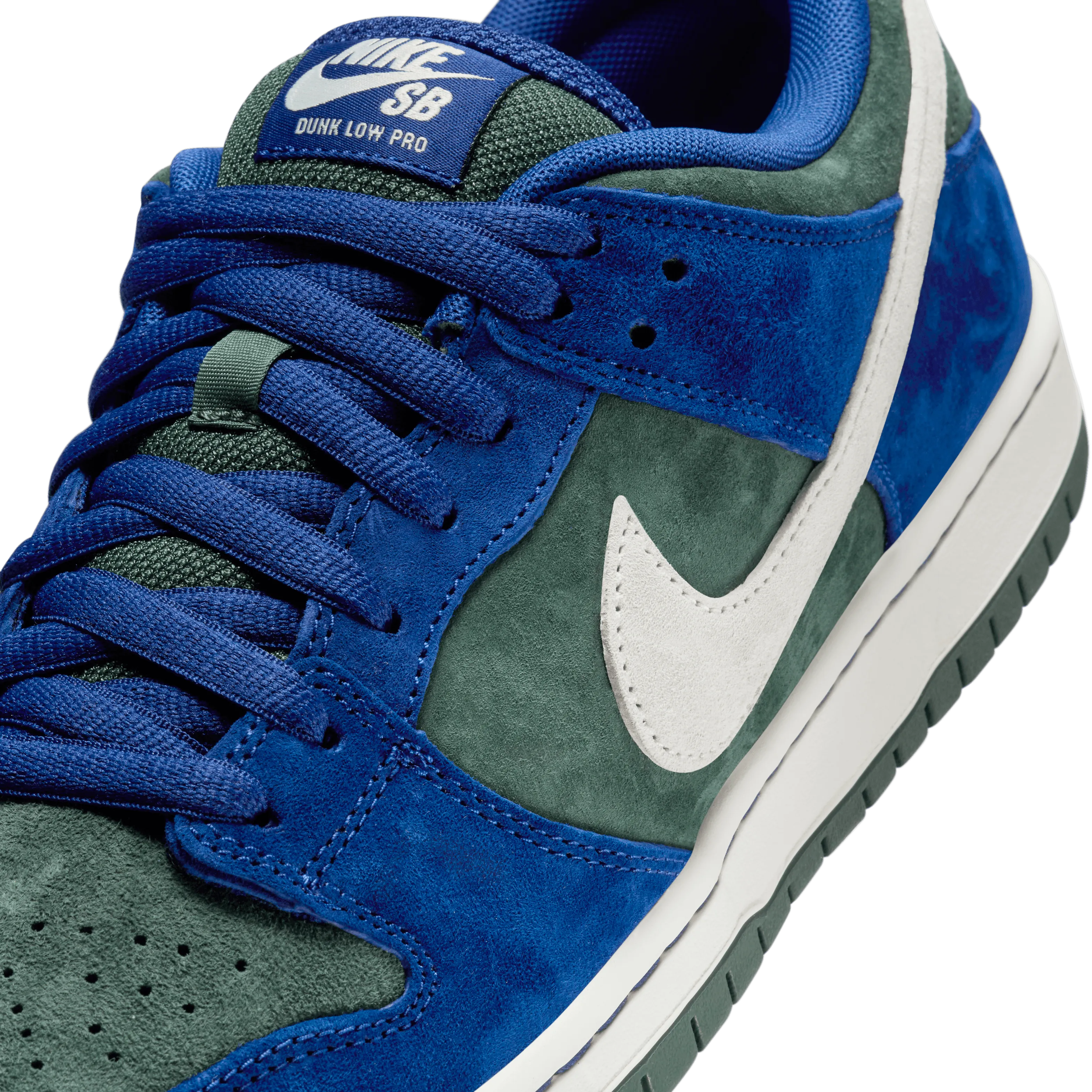 Nike SB Dunk Low Pro "Deep Royal Blue"