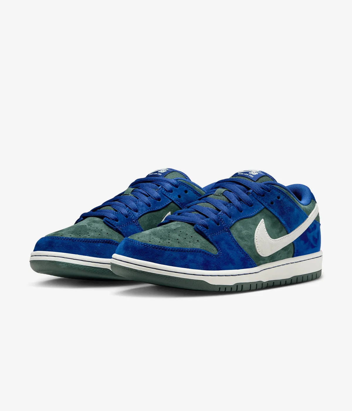 Nike SB Dunk Low Pro "Deep Royal Blue"