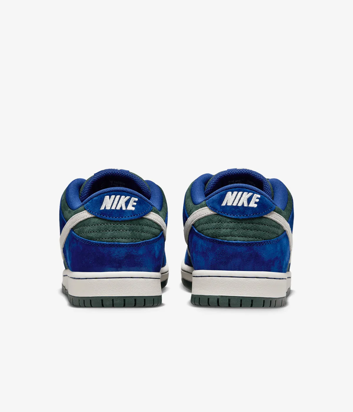 Nike SB Dunk Low Pro "Deep Royal Blue"