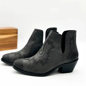 Online Exclusive | Kickin' Booties in Black